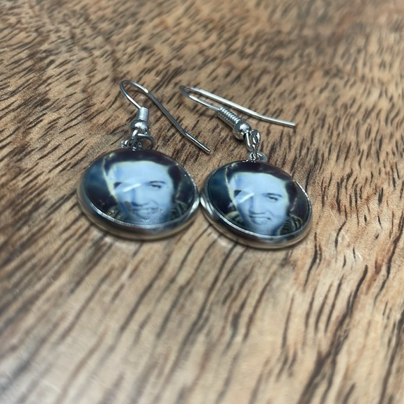 🖤Elvis earrings - Picture 4 of 6